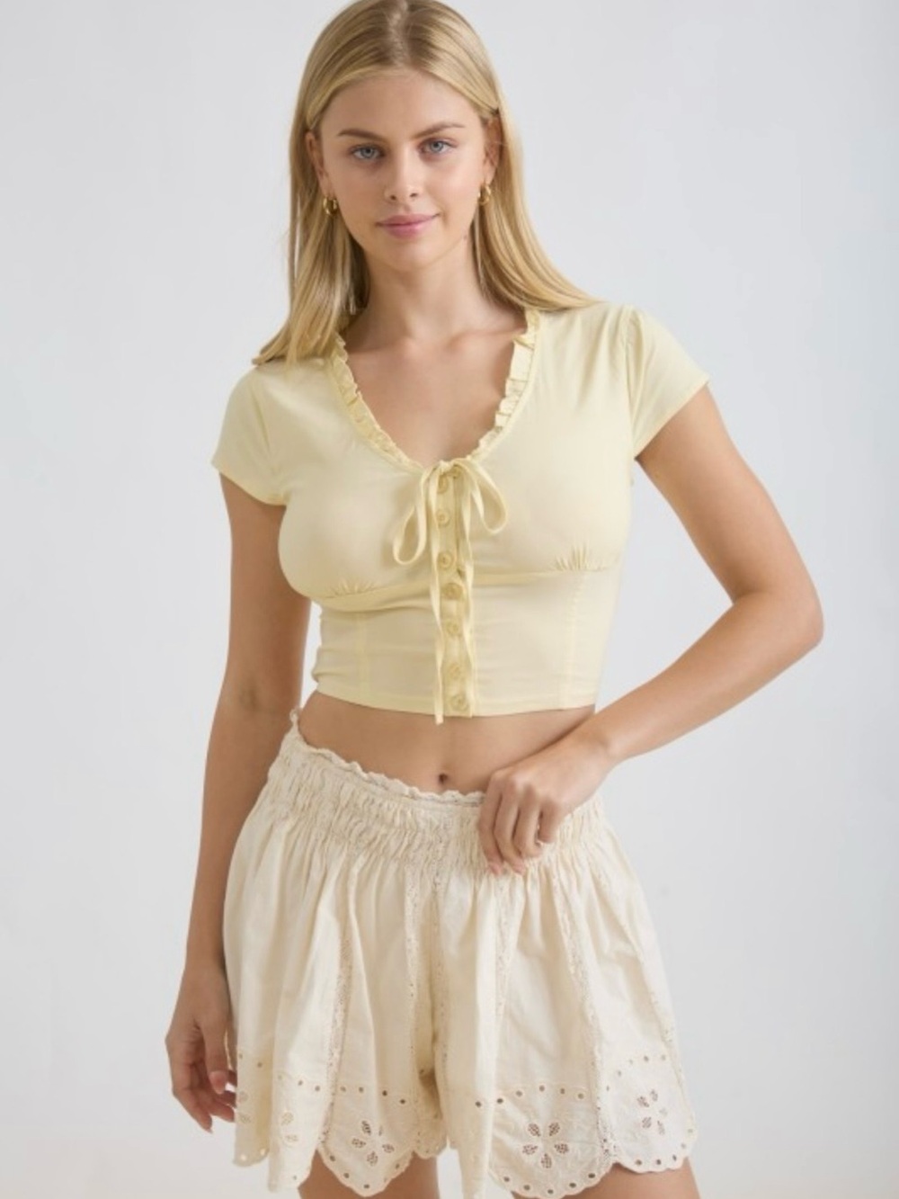 Women's Ruffle Tie-Front Crop Top in Pale Yellow